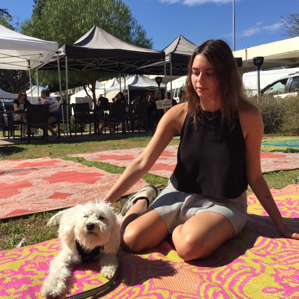 Meet your Posher, Loulya